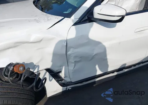 2022 BMW I4 Edrive40 из США, поврежденный, VIN WBY73AW03NFN09831